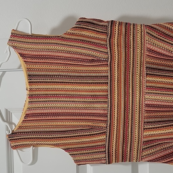 Gabby Skye Orange/Multi A-Line Sleeveless Dress | Size 6 - Picture 3 of 12